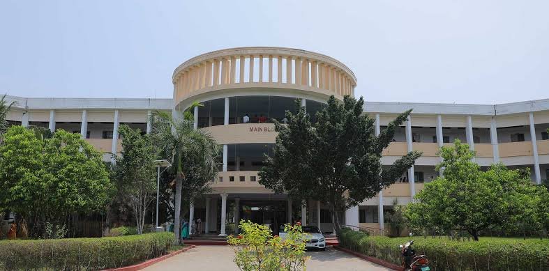 Gnanamani College of Technology Campus